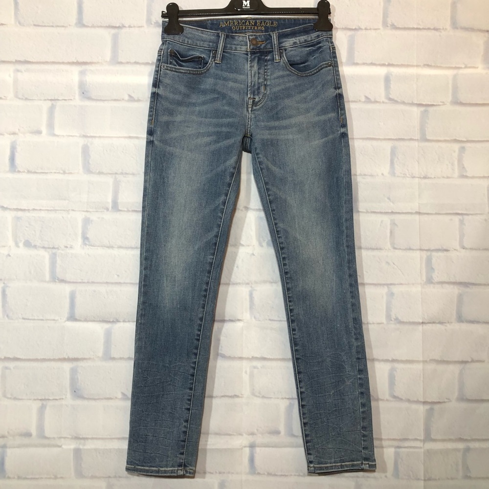 American Eagle Outfitters High Waist Skinny‎ Jean